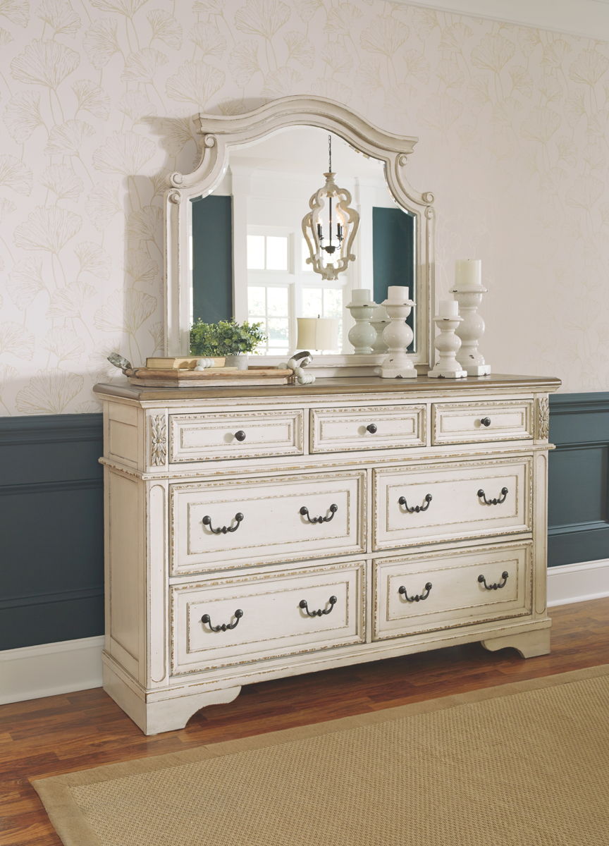 Realyn - Bedroom Sleigh Bed Set - Image 10
