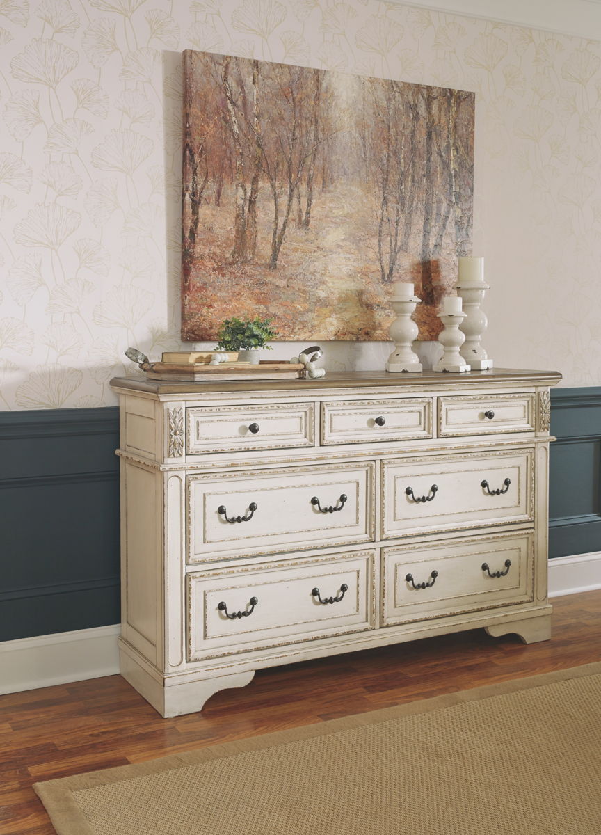 Realyn - Panel Bedroom Set - Image 12