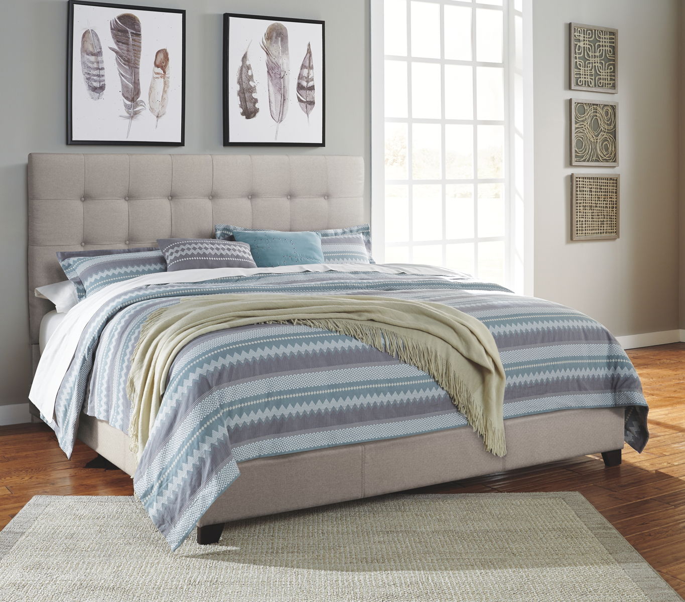 Dolante - Upholstered Bed - Image 3