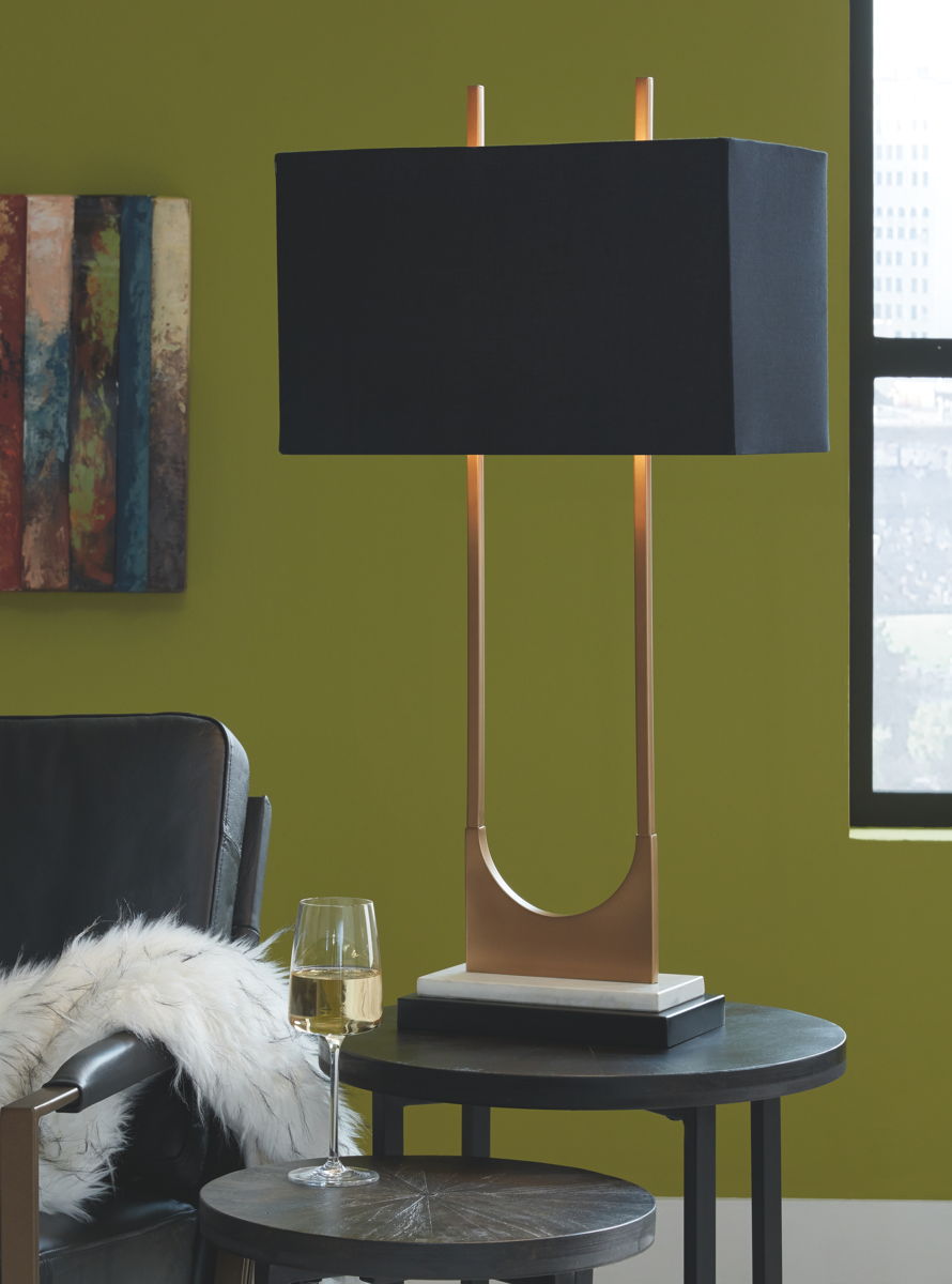 Malana - Metal Table Lamp - Brass Finish - Image 4