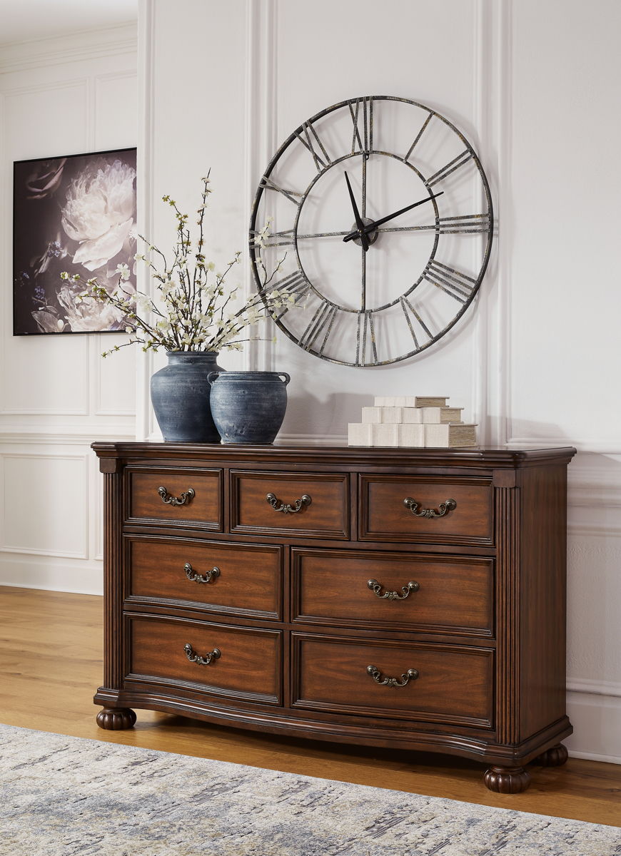 Lavinton - Dresser - Brown - Image 2