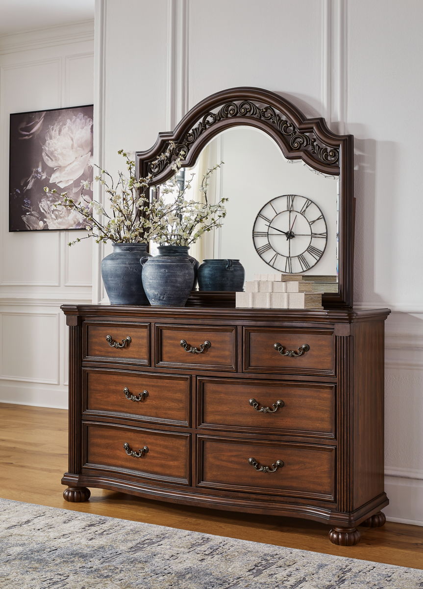 Lavinton - Bedroom Set - Image 2