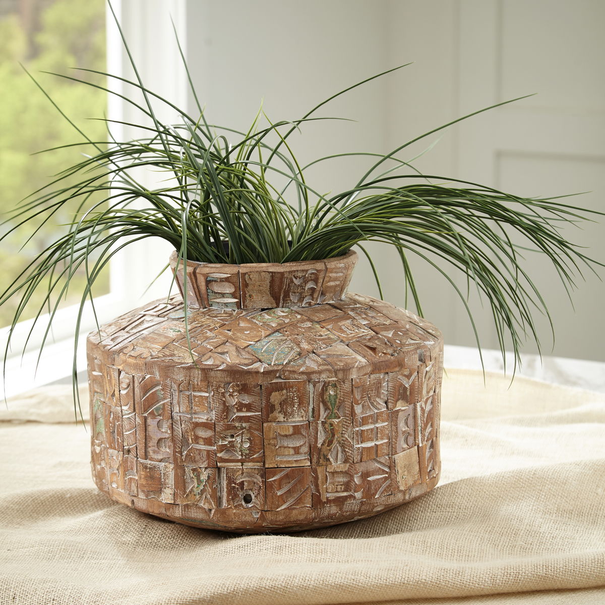 Meltland - Vase - Square - Natural / Black - Image 4