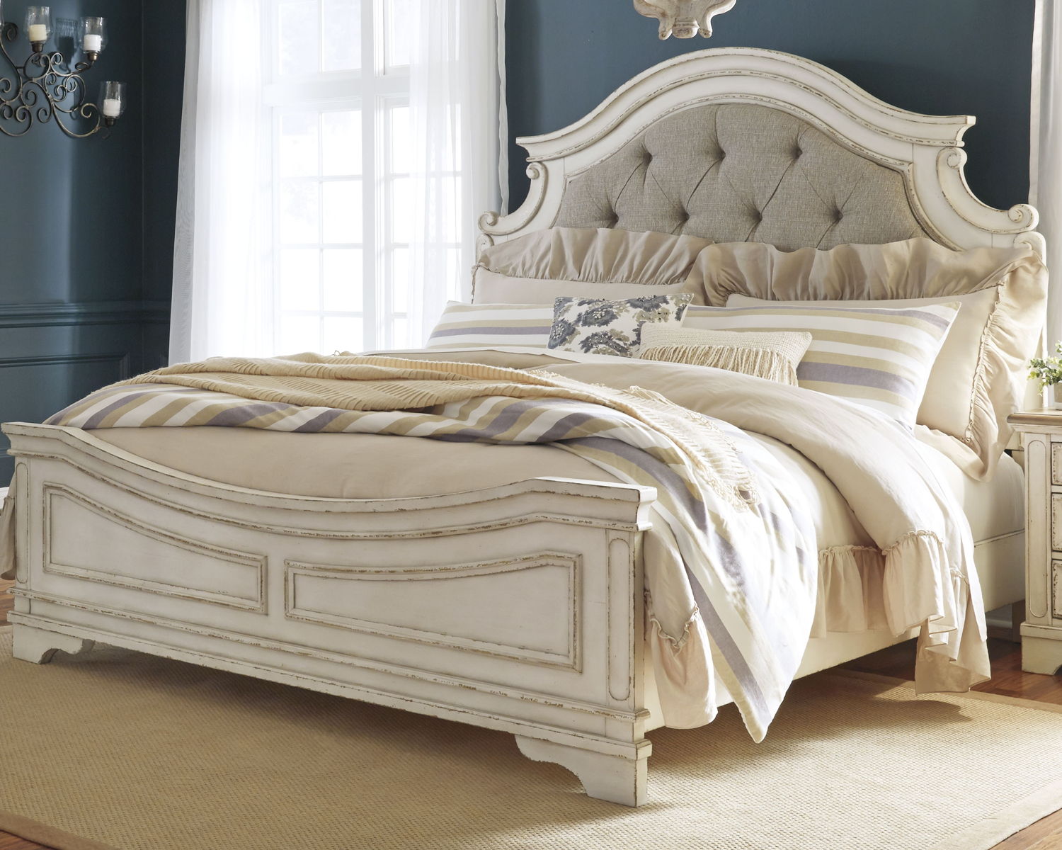 Realyn - Upholstered Panel Bed - Image 4