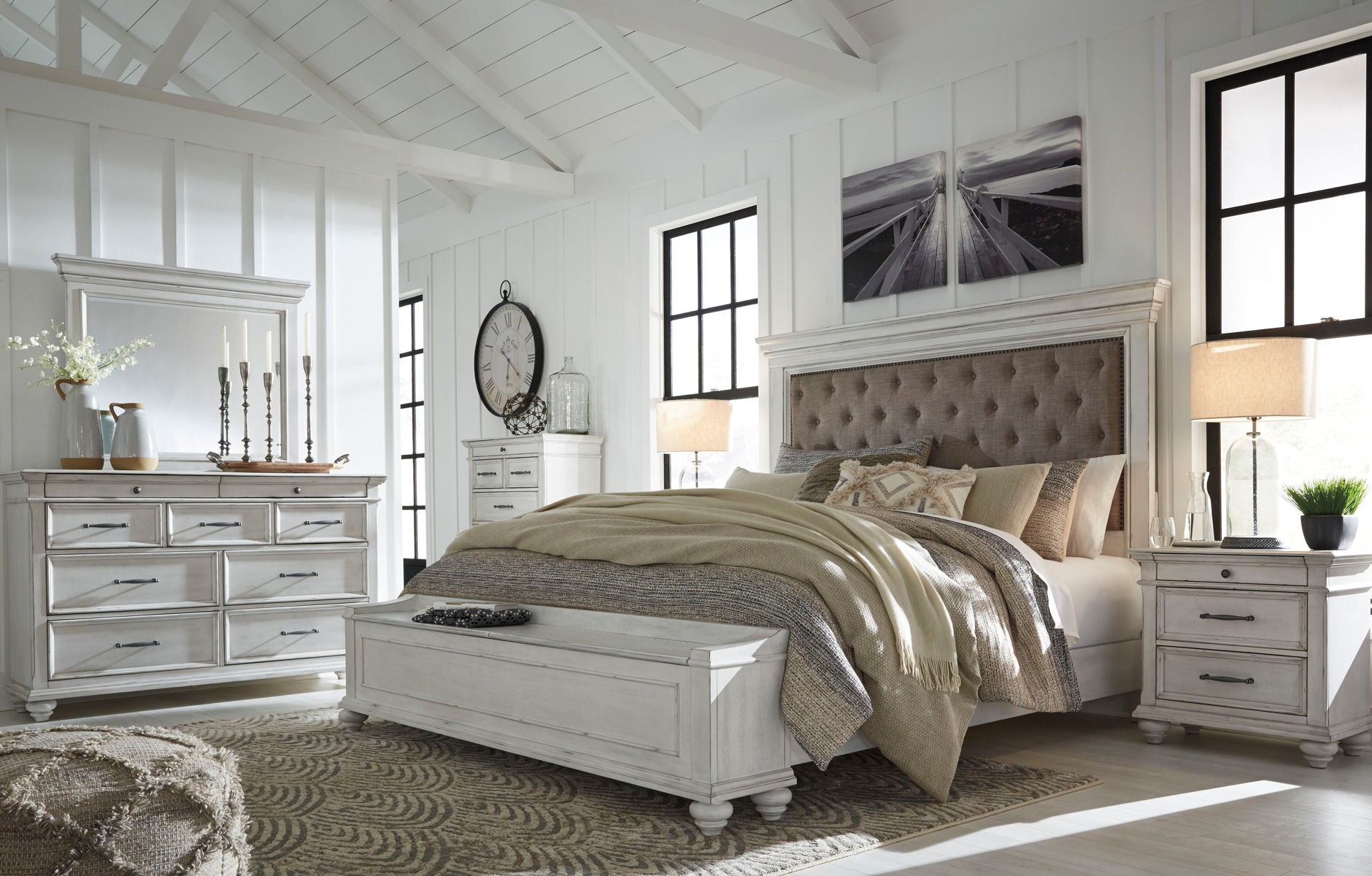 Kanwyn - Upholstered Panel Bed - Image 3