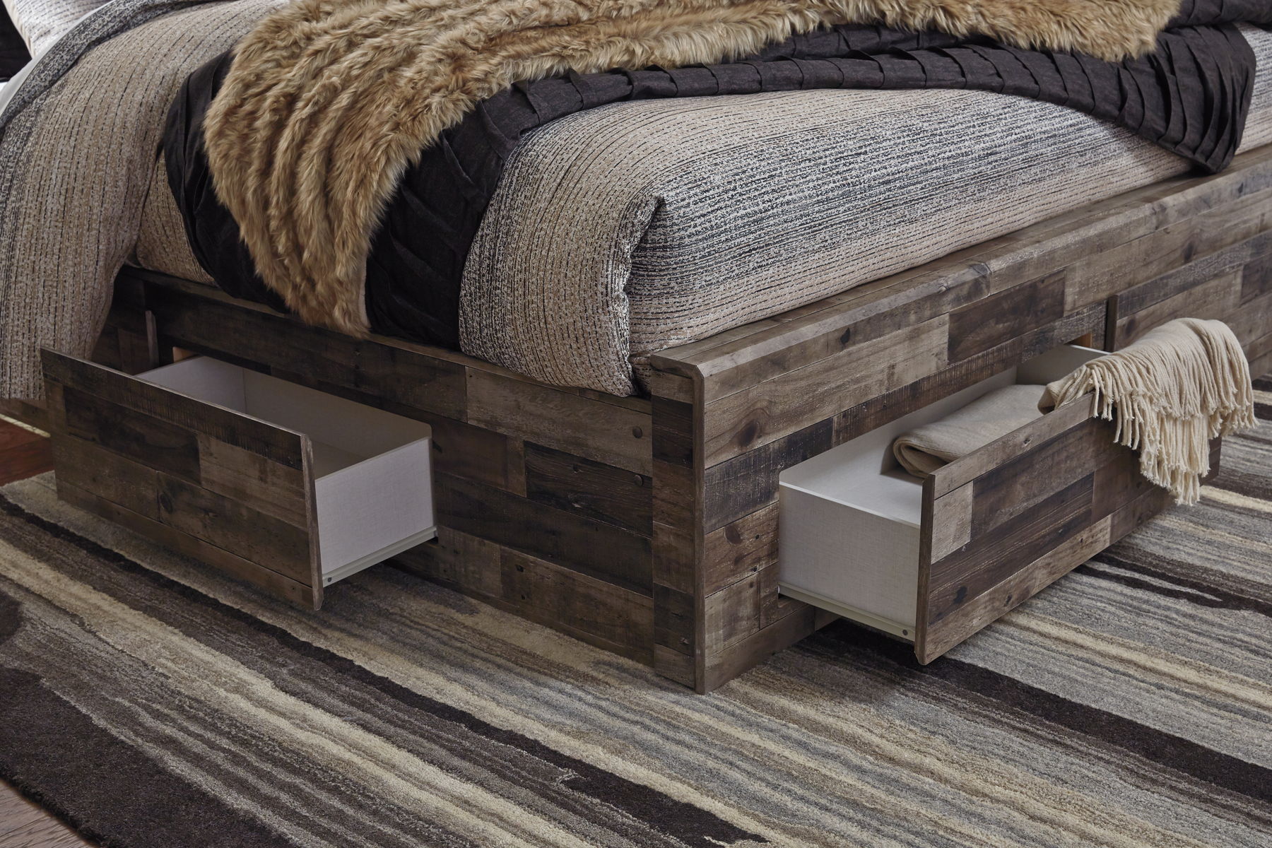 Derekson - Panel Bed - Image 9