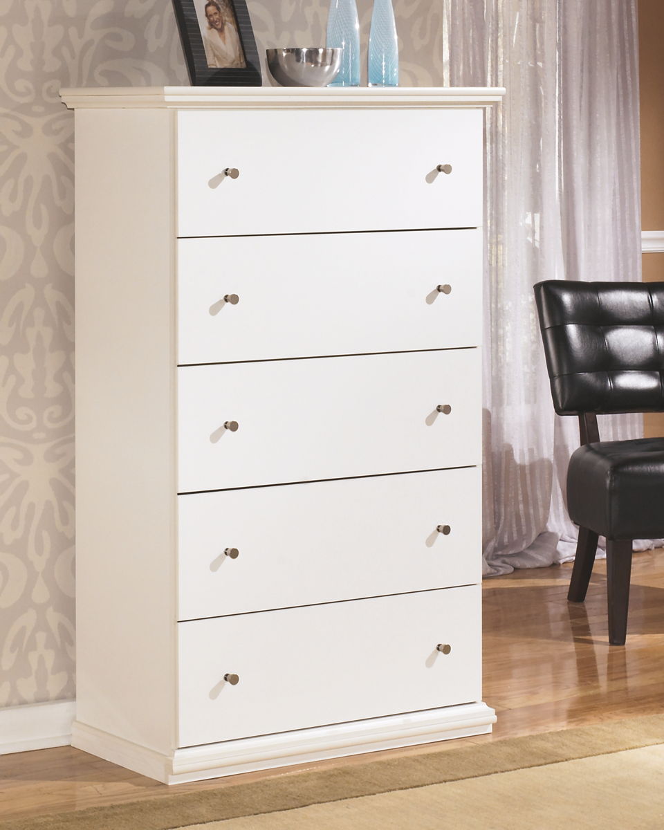Bostwick Shoals - Five Drawer Chest - White - Image 4