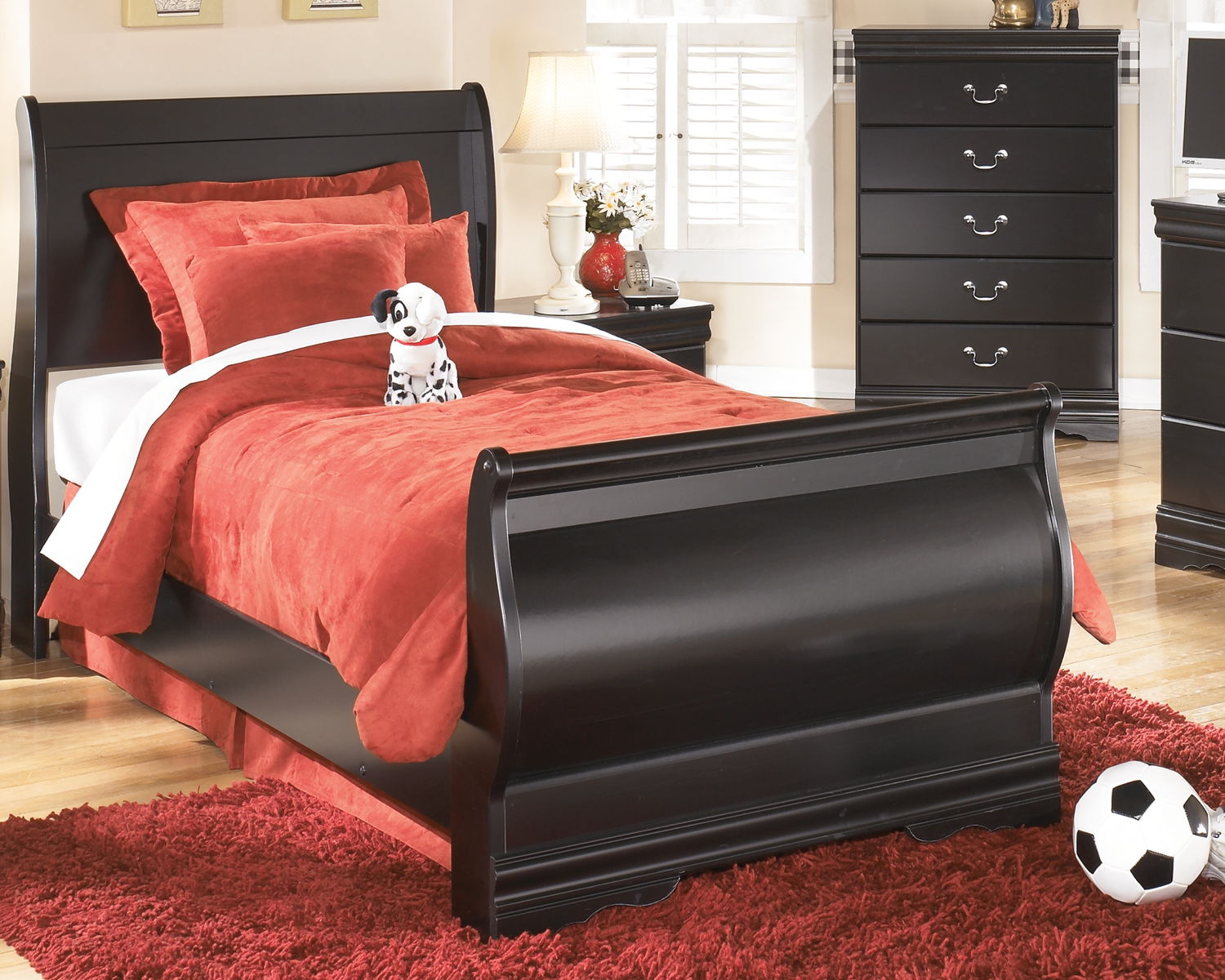 Huey Vineyard - Sleigh Bed - Image 7