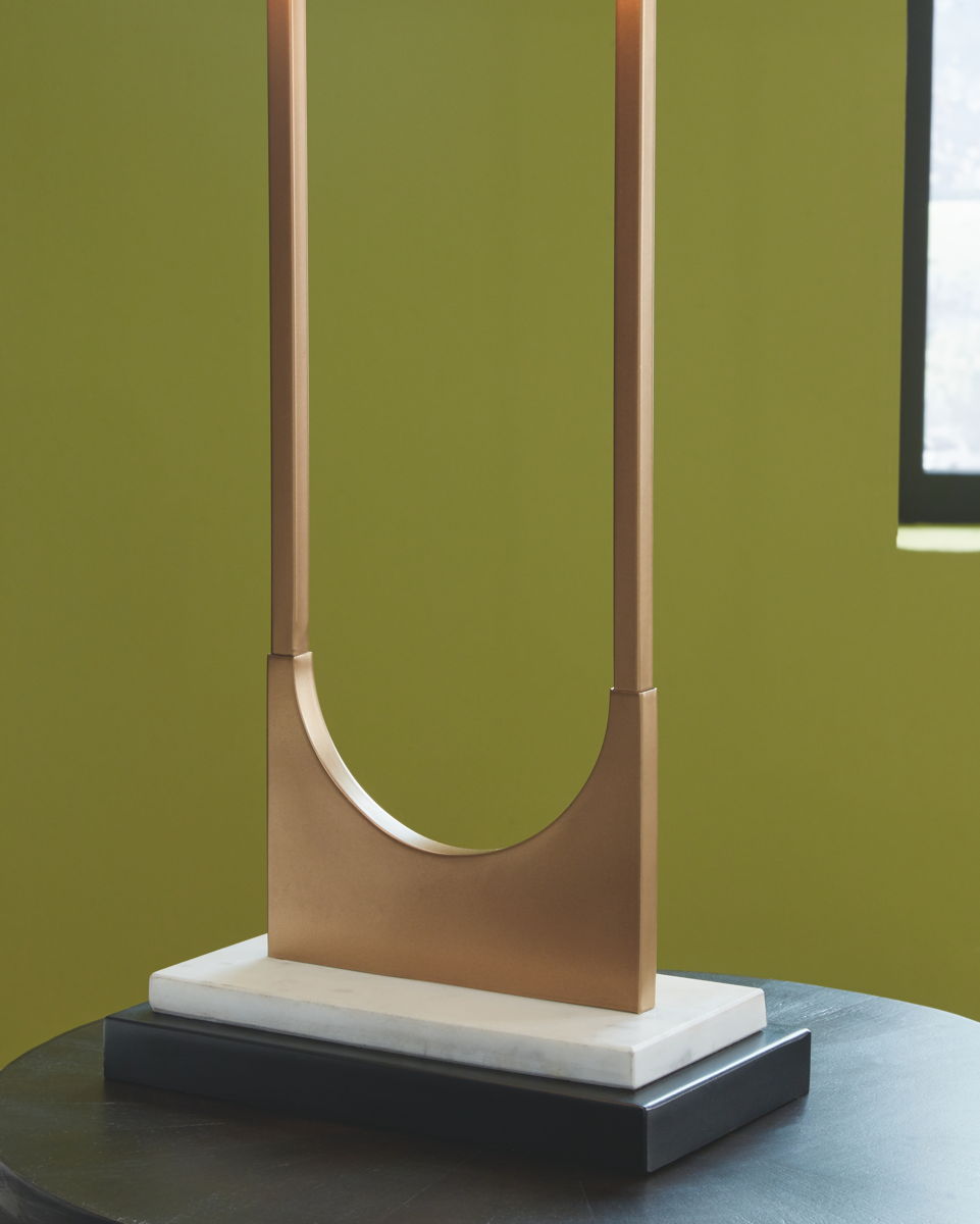 Malana - Metal Table Lamp - Brass Finish - Image 2