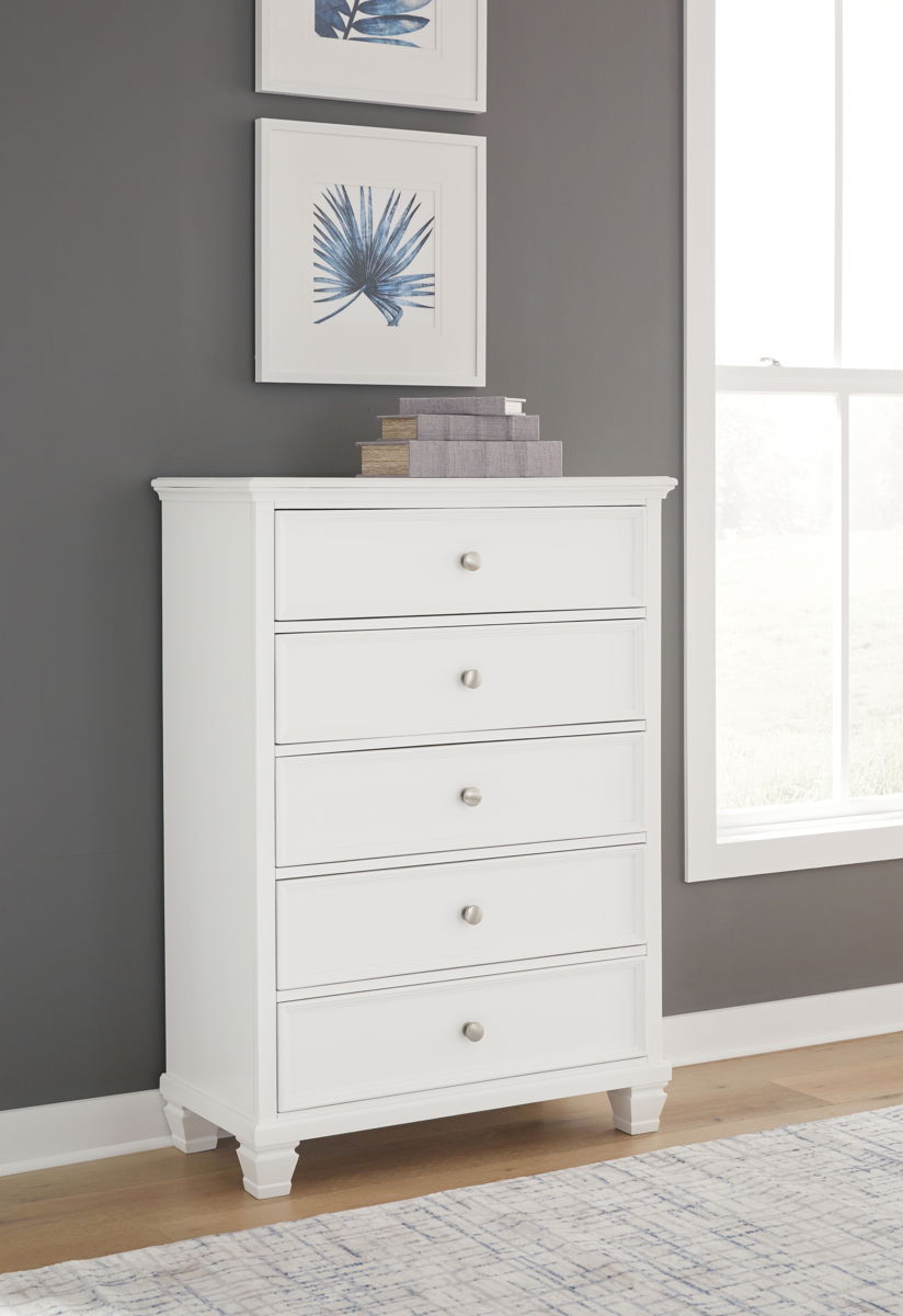 Fortman - Five Drawer Chest - White - Image 2