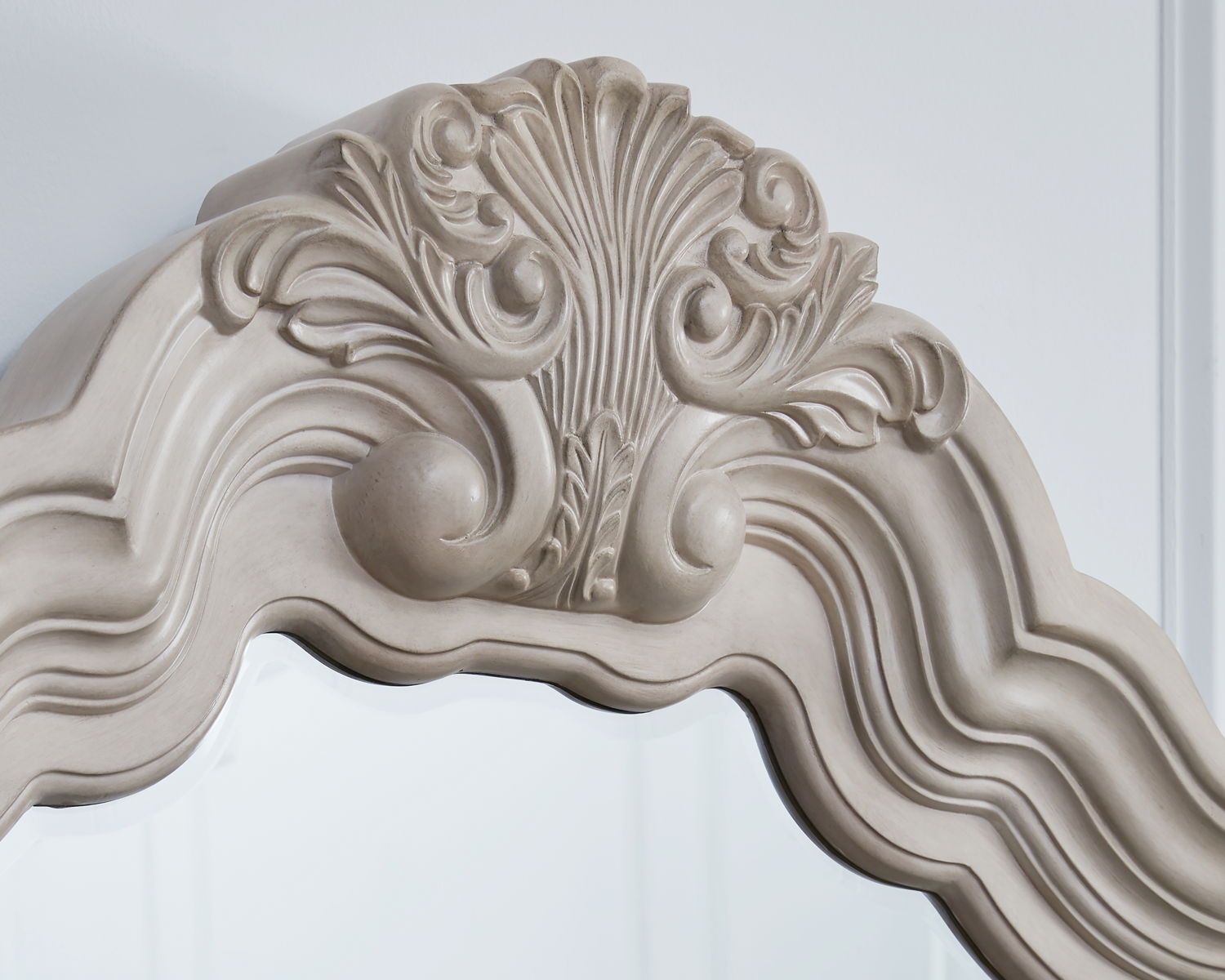 Bruchandi - Dresser - Image 4