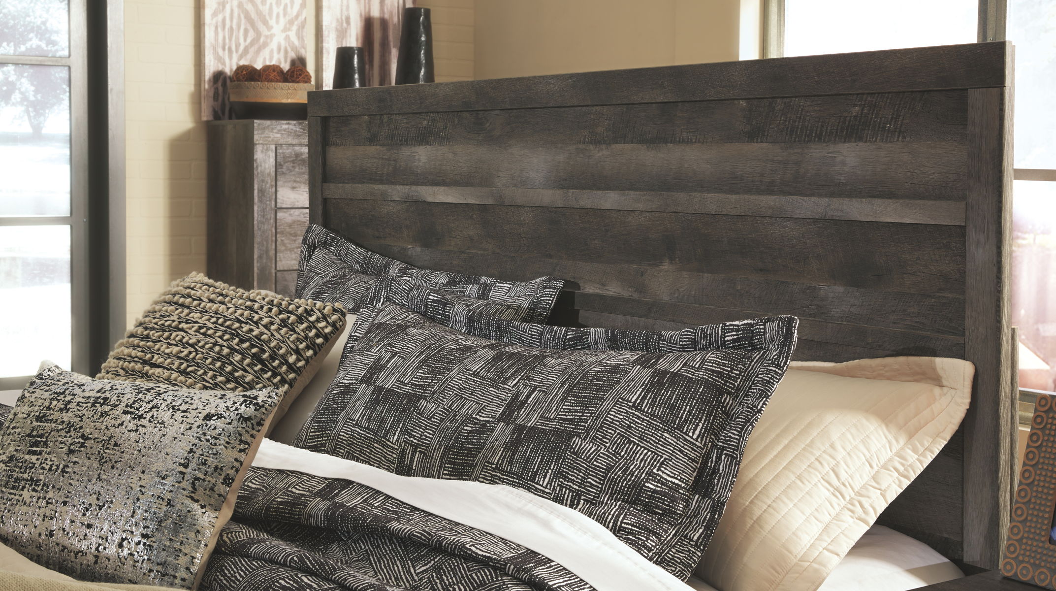 Wynnlow - Panel Bedroom Set - Image 15