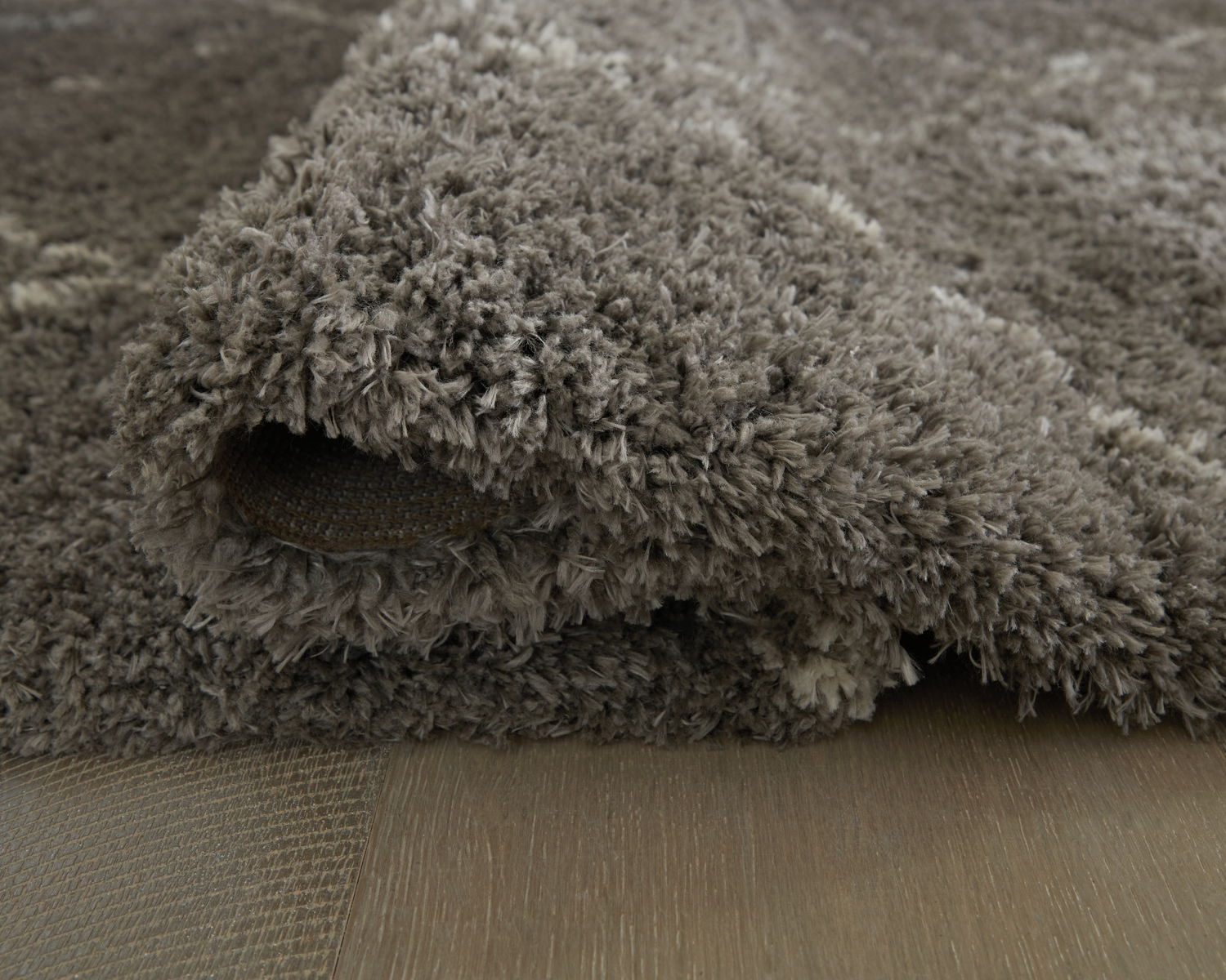 Wrenlow - Area Rug - Image 3