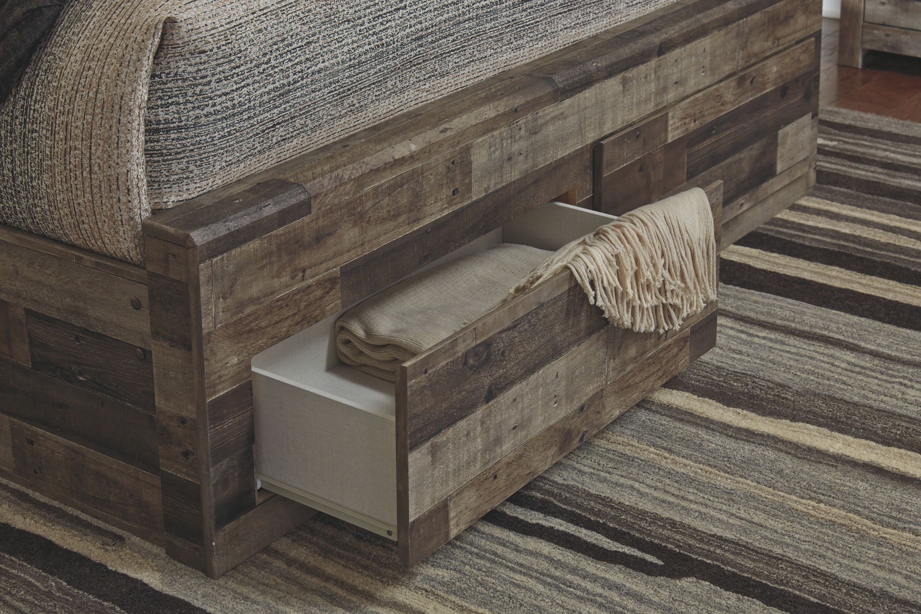 Derekson - Panel Bedroom Set - Image 6