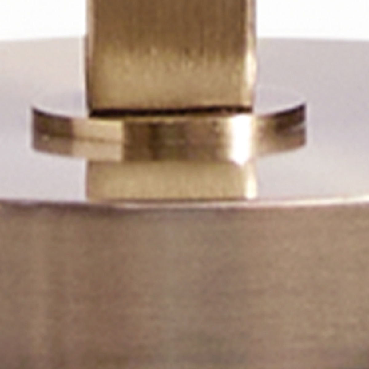 Haigwood - Metal Lamp - Image 5