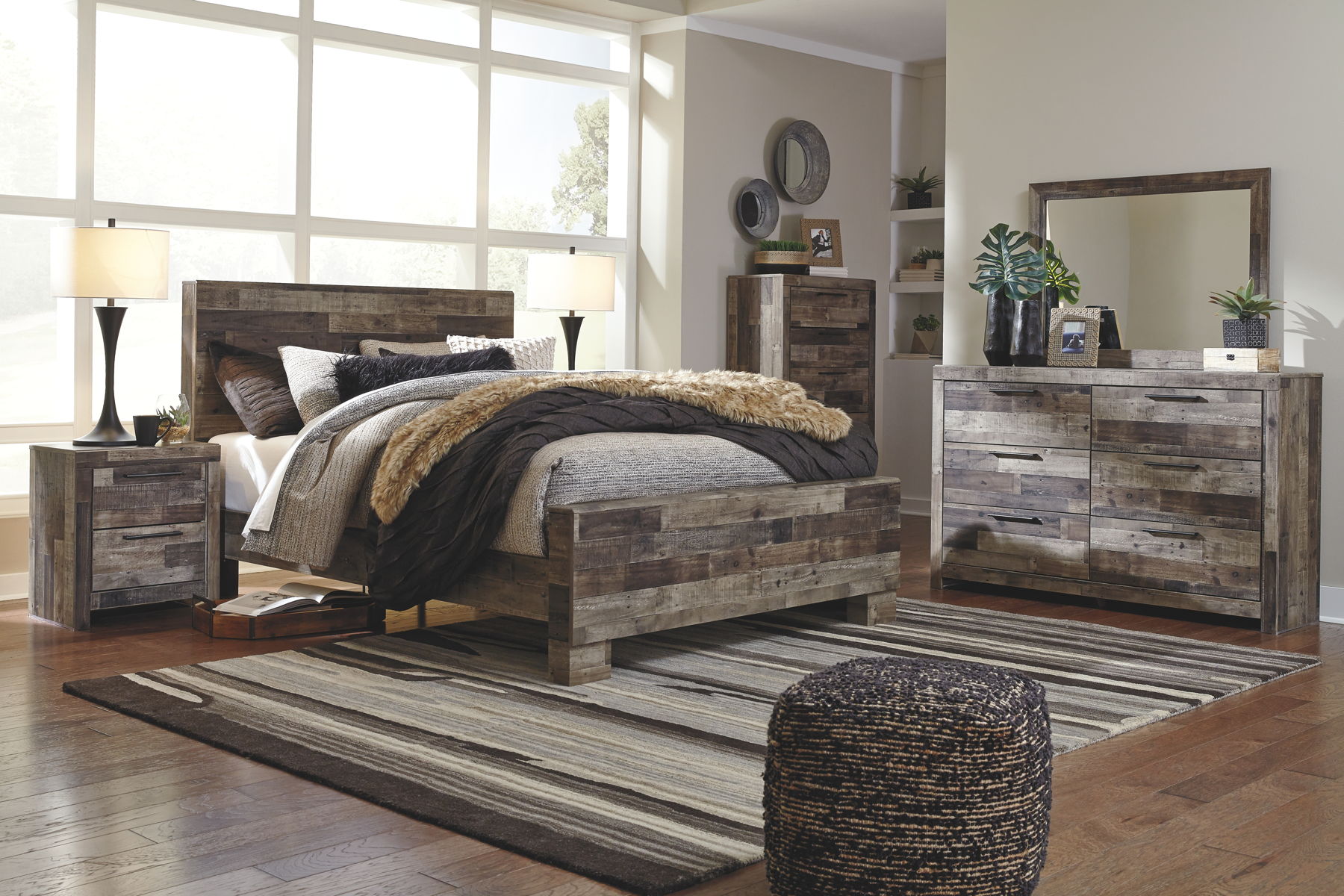 Derekson - Panel Bed - Image 19