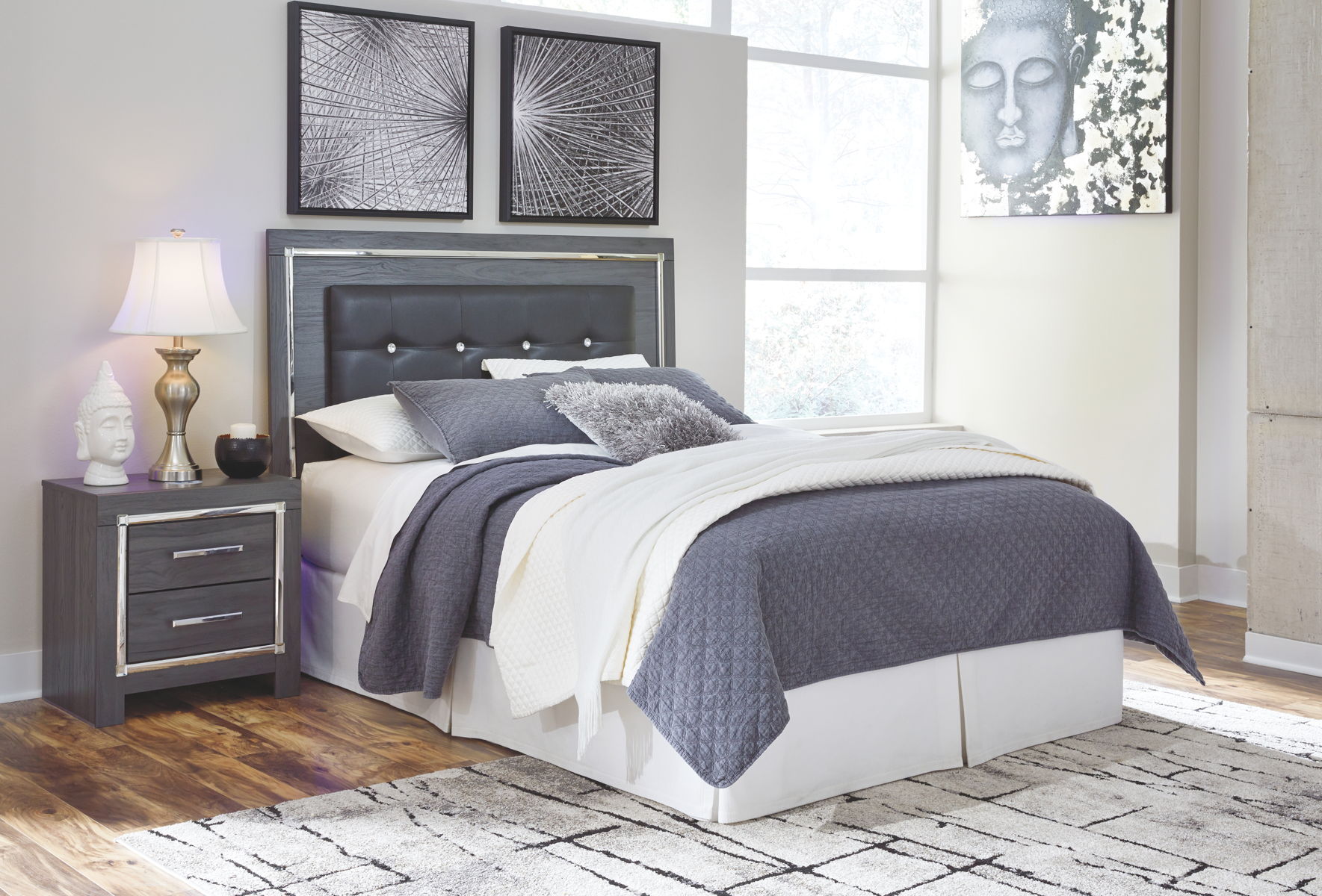 Lodanna - Upholstered Panel Bed - Image 8